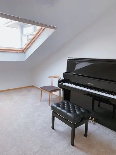 可能是青岛风景最好的专业高端钢琴室