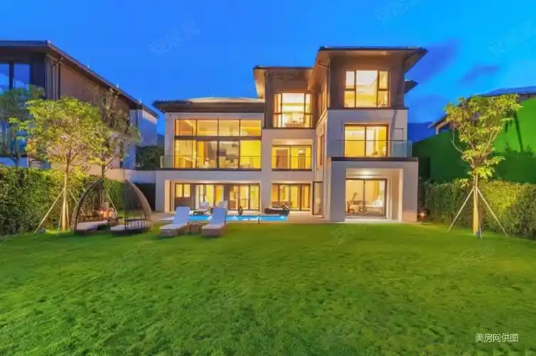 三亚海棠湾三层独栋精装别墅现房赠送100花园中交海棠麓湖