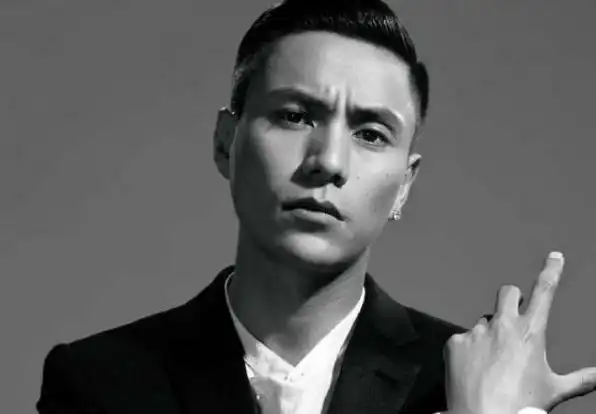 电影节评委见面会上陈坤呼吁多给中年男演员机会你怎么看