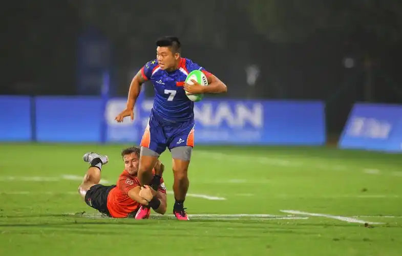 杭州亚运会男子七人制橄榄球中国队全胜晋级