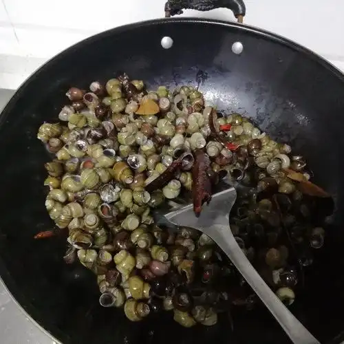 辣炒螺蛳,香辣过瘾,做法简单,一出锅就被抢光了