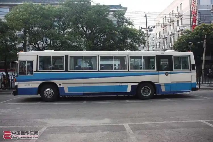 运营20年报废时才563968公里北京松下曾经的黑牌日野hu226大客车