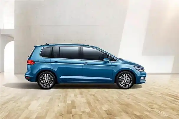 在上汽大众推出威然之前,它已经有mpv了,那就是大众途安.