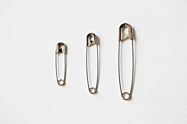 三个,曲别针,排列,棚拍