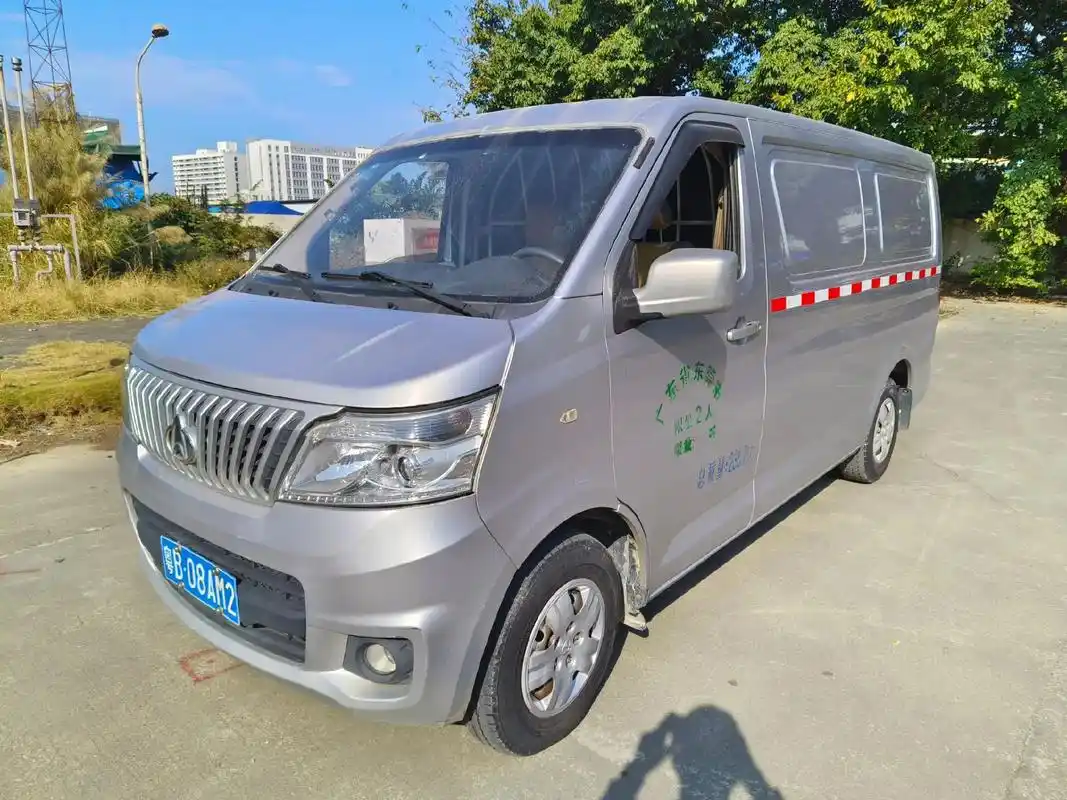 长安睿行m80货运版面包车 上牌时间: 2017年11月入户 - 抖音