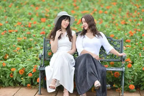 姐妹情谊盛夏如花