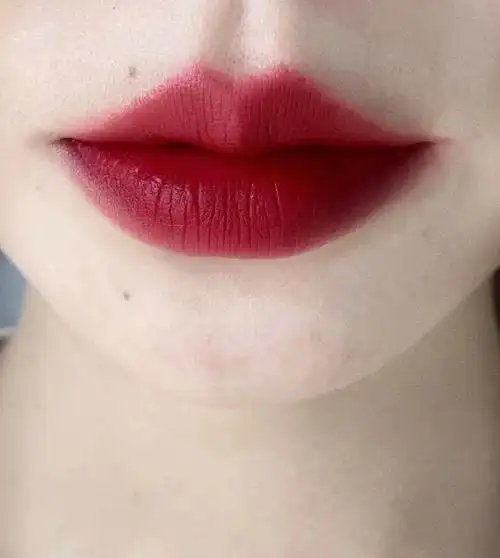 不同唇形的口红涂法:标准唇气质百搭,微笑唇不适合圆脸