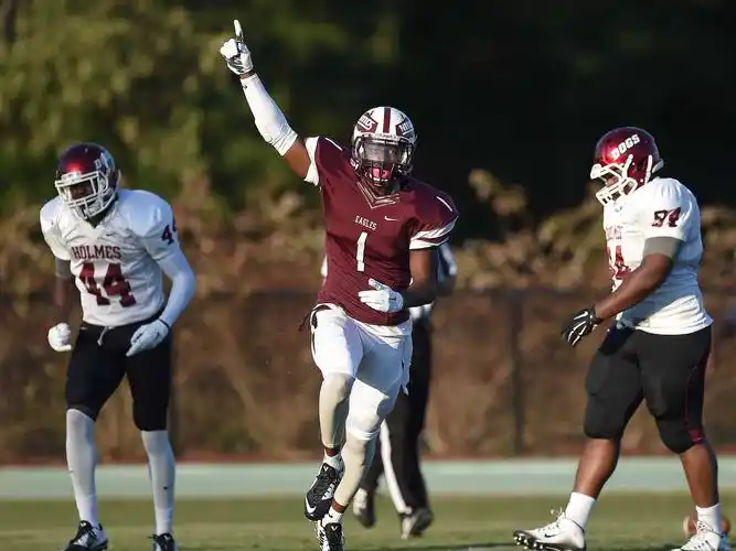 hinds receiver javon wims (1) celebrates his touchdown