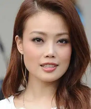 容祖儿误伤自己,"血液从伤口喷出来,好像玩水枪一样"