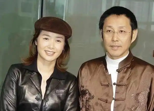 双料影帝陈道明一生对演戏负责与妻子恩爱几十年