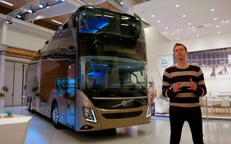 worldpremierevolvo9700dd双层客车4米高版本