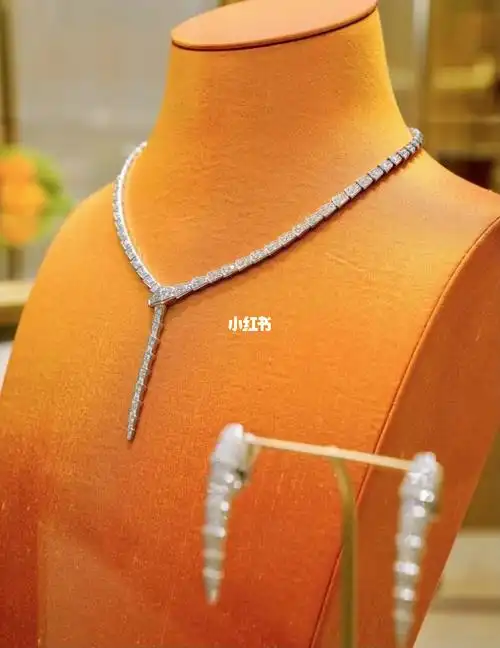 宝格丽婚嫁首选白金满钻蛇骨项链