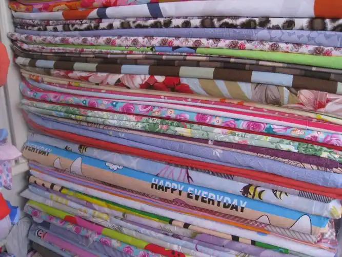 山东当地产棉布较南方各地要厚实,一个同规格的床品四件套,山东布匹2