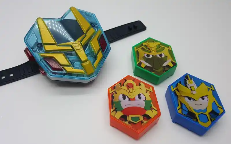 传奇变身器 关羽张飞赵云英雄牌