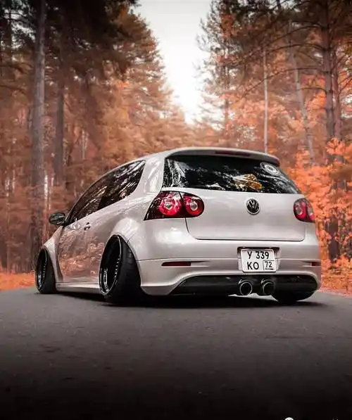 圆润钢炮高尔夫5gti宽体低趴改装