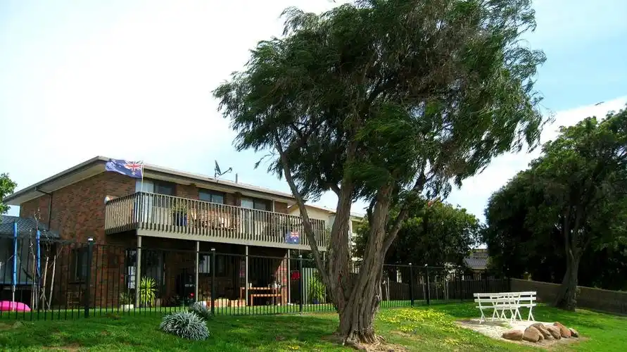 阿德莱德西湖边的民居