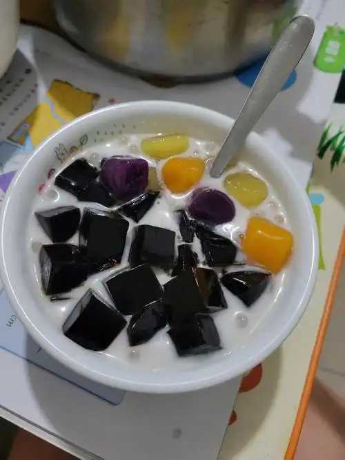 凉粉香芋椰汁西米捞