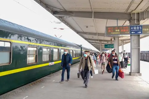 春运首日湛江火车站多举措保障旅客安全有序返乡