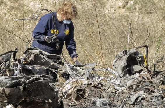 亲人回家!科比父女遗体交还给瓦妮莎,死因查明,尽快入土为安