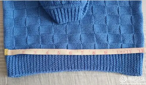 儿童棒针棋盘格套头毛衣与帽子