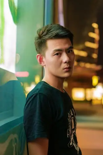 夜景人像男生情绪片上海街拍