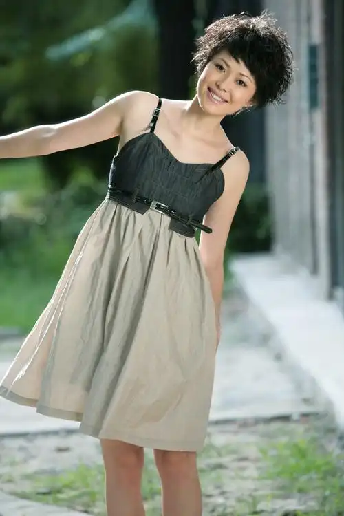 爱生活爱公益的中文国际主持人栗娜_央视网