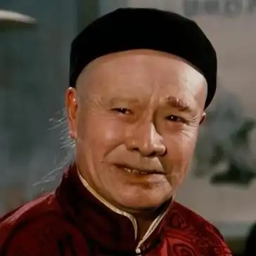 茶馆秦仲义人物形象分析800字(秦仲义的性格特点)