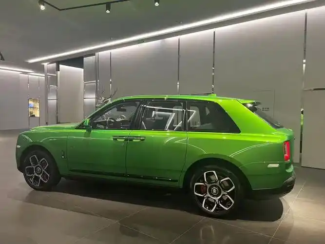 劳斯莱斯库利南bb版布兰诺绿色限量版_凤凰网汽车_凤凰网