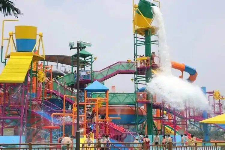 尖叫指数:★★★★ 清凉指数:★★★★★ 项目亮点:大型,力量的水上