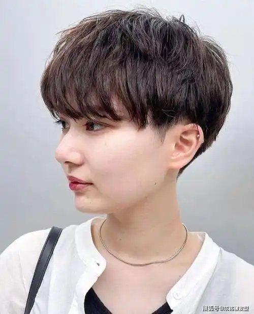 剪完不会后悔的10种爆款短发,时尚减龄不张扬,每一种都好看_发型_刘海
