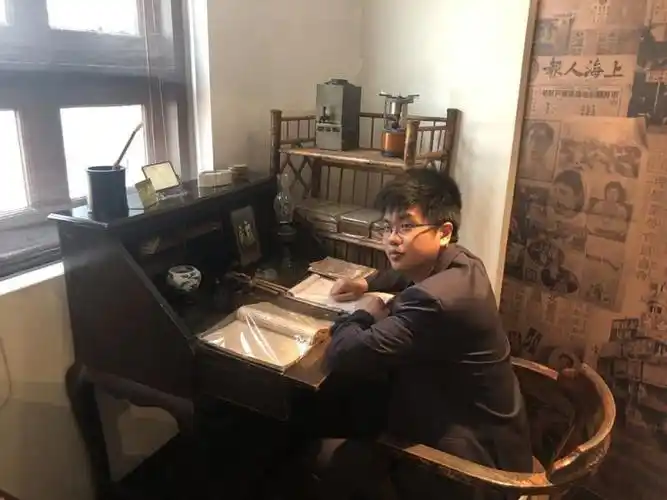 讯】上海的石库门,还诞生了中国文学史上的一个新流派"亭子间文学"