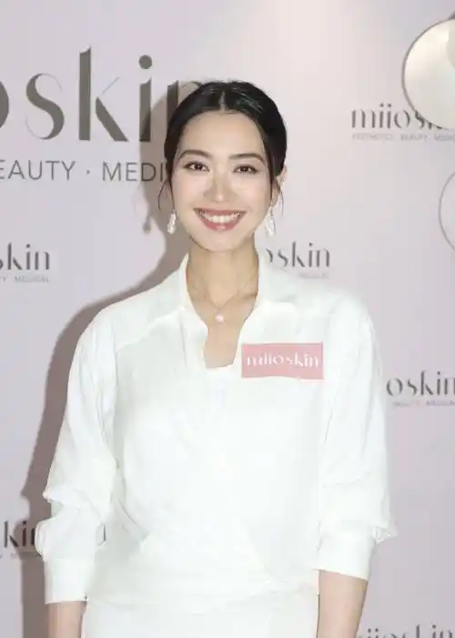 出席活动无禁忌,身材未走样_朱千雪_工作_时候