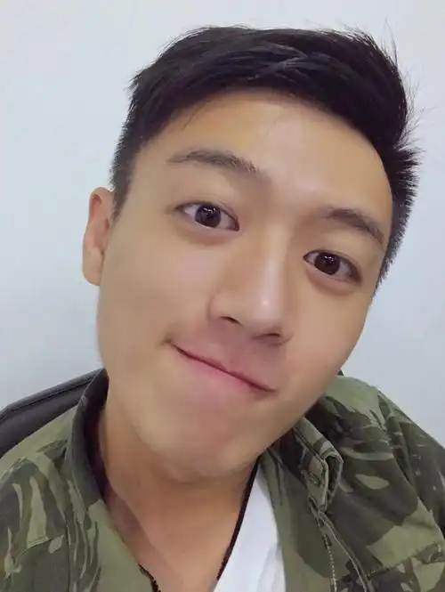 初一拜完年来跟男朋友照个面吧