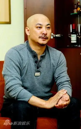 图文:新浪人物志第六期-王全安神情轻松