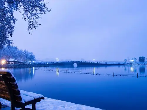 摄影断桥残雪残雪似银冻湖如墨