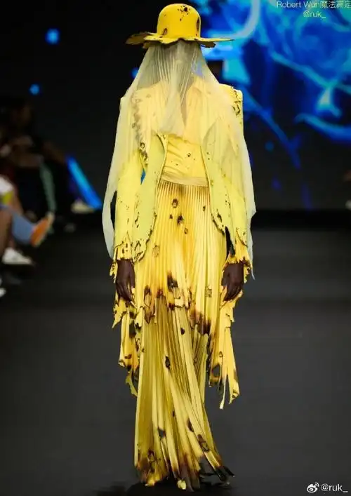 华人设计师震撼巴黎##巴黎时装周