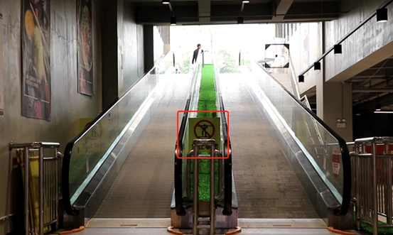 较真丨勇敢女孩用身体挡住的失控轮椅怎么能够出现在扶梯上