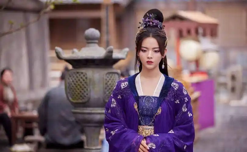 两部古装大女主剧都"扑"了,杨超越真该"醒醒"了!_演技_吉祥_观众