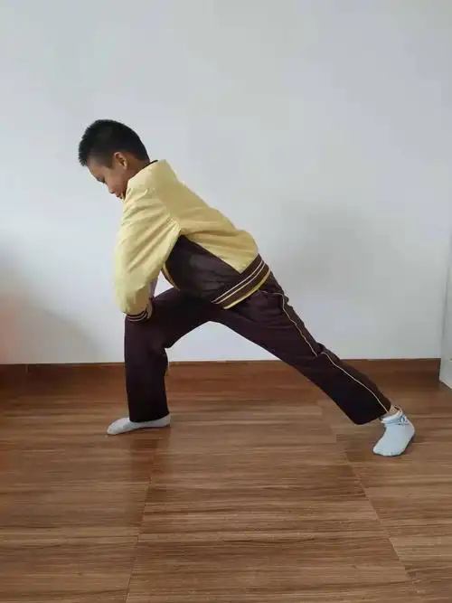 停课不停学——樵实家人共克时艰,宅家锻炼与您同行战疫情