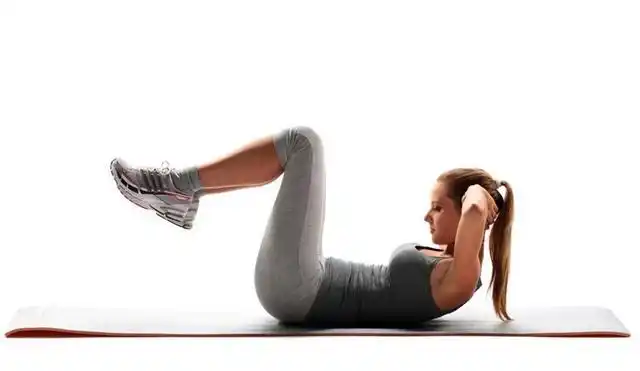 3,站姿练腹可以很好的降低脖子和背部肌肉的紧张度