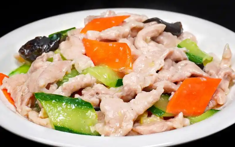 滑溜肉片如何才能又滑又嫩?教你饭店诀窍,出锅鲜香滑嫩超好吃!