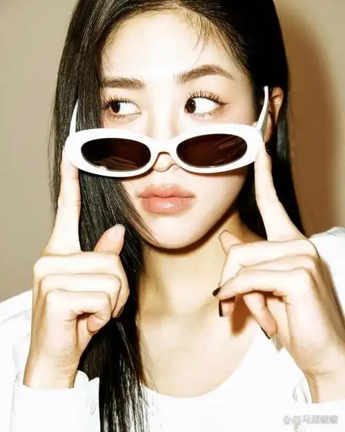 韩国模特yunnie,热爱港风的盐系邻家妹妹