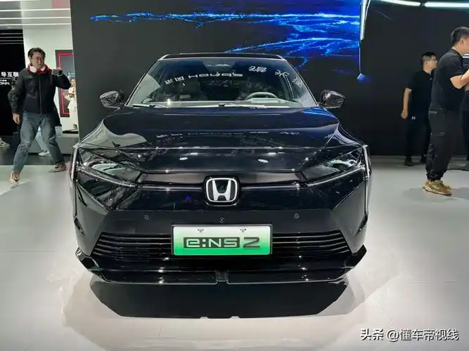 该车作为本田e:n系列的第二款车型,与广汽本田e:np2互为姊妹车,基于
