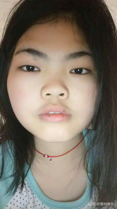 咋感觉一副生无可恋的样子.