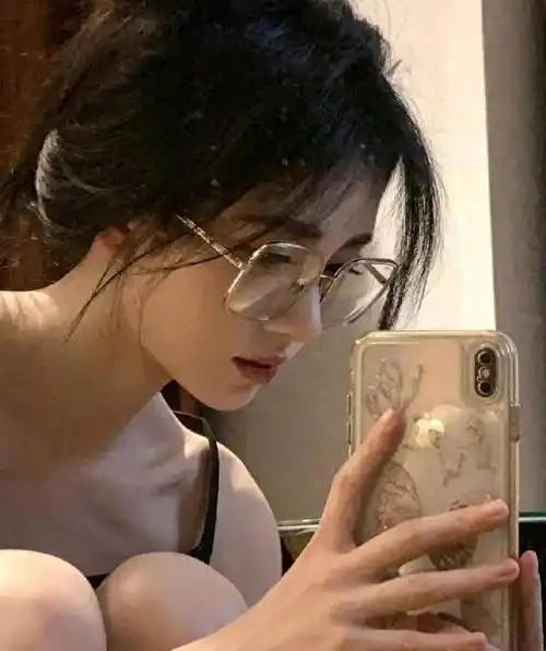 鞠婧祎泳装曝光,身材如此完美!穿比基尼露出美背,网友大饱眼福