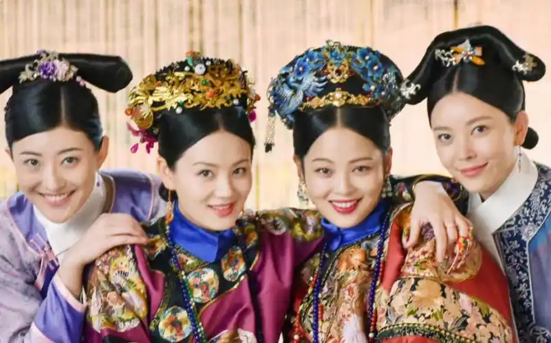 制片人晒了如懿传剧组最新合照,是谁又在怀念?