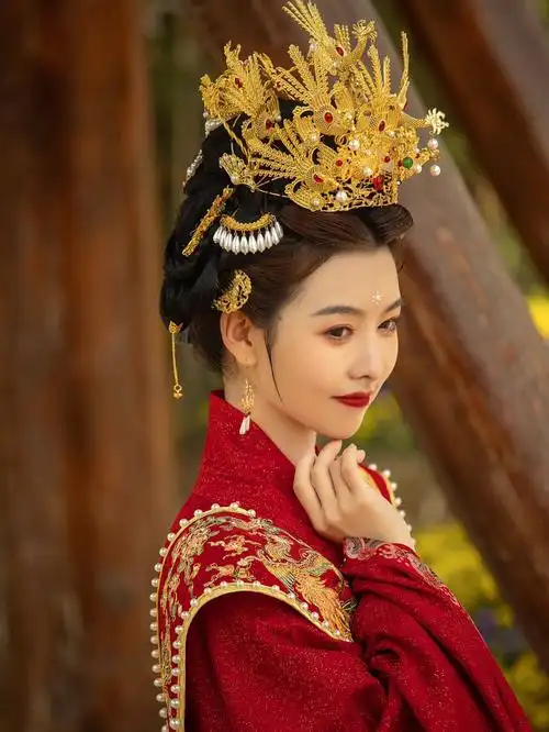 汉服妆造:南絮古装模特:小乔#西安新娘造型  #中式新娘造型  #最美