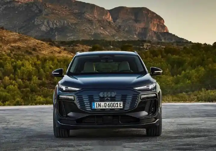 奥迪q6 e-tron quattro发布:车身尺寸4,771x1,939x1,_奥迪q6l e-tron