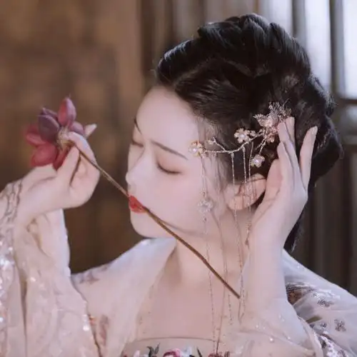 【古风真人头像】尝矜绝代色,复恃倾城姿