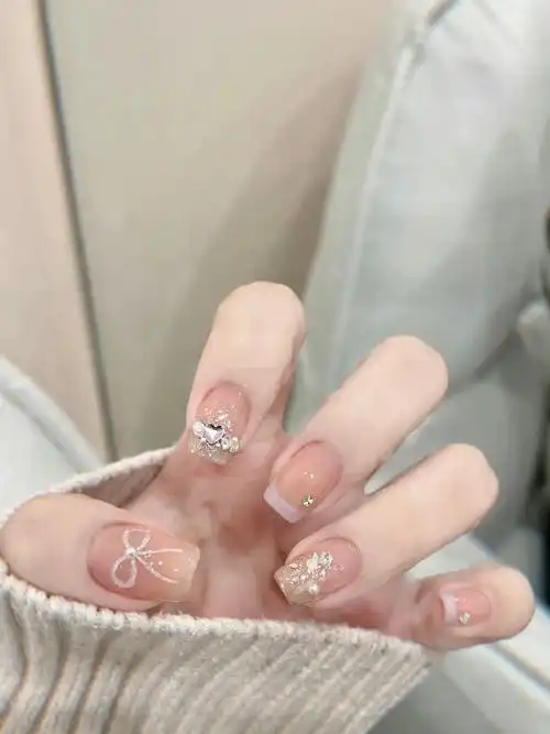 夏日公主浅色系美甲9799